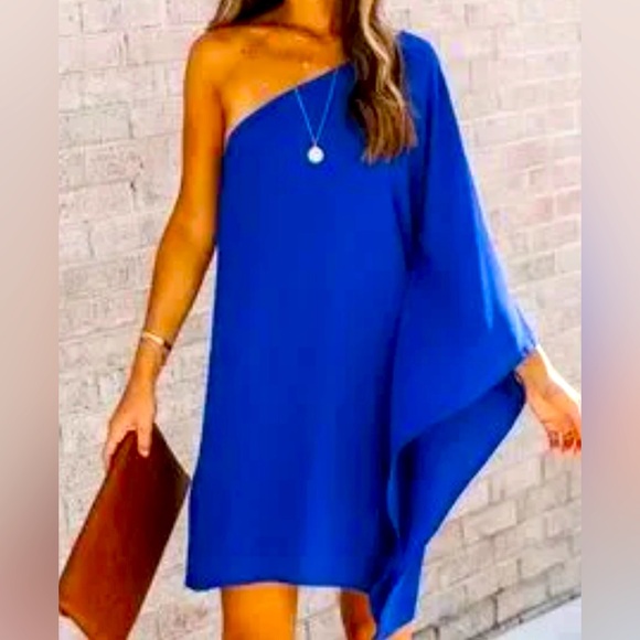 💙💎VICI DRESS💎💙 - Picture 1 of 4